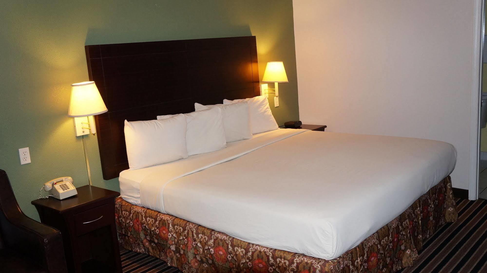 Regency Inn Pittsburg Exterior photo